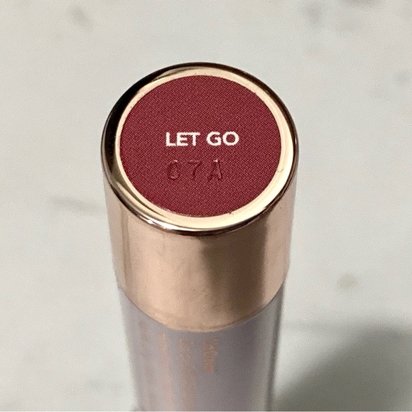 2X - DOLL 10 LET GO warm cranberry lip crayon lipstick - Picture 3 of 3